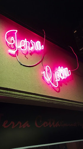 Opinii despre Terra Cotta Pizzeria în Windsor - Hospitality and gastronomy