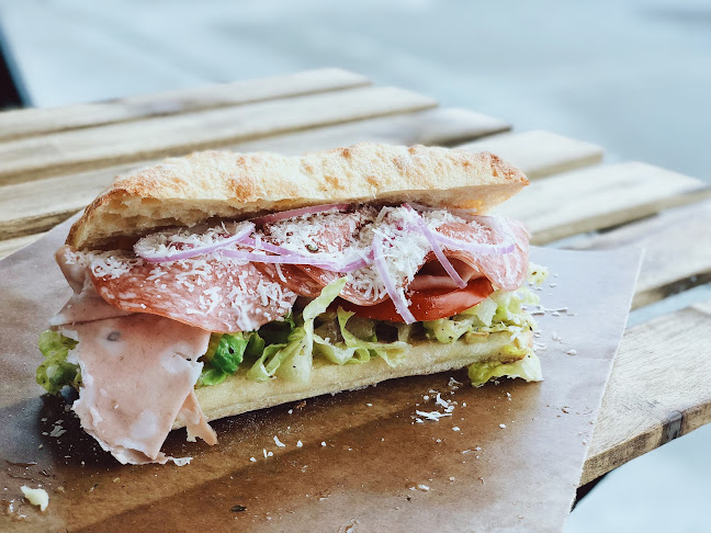 Jo's Italian Deli - Hospitality and gastronomy