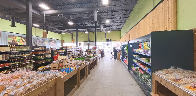 1742 Bank St, Ottawa, ON K1V 7Y6