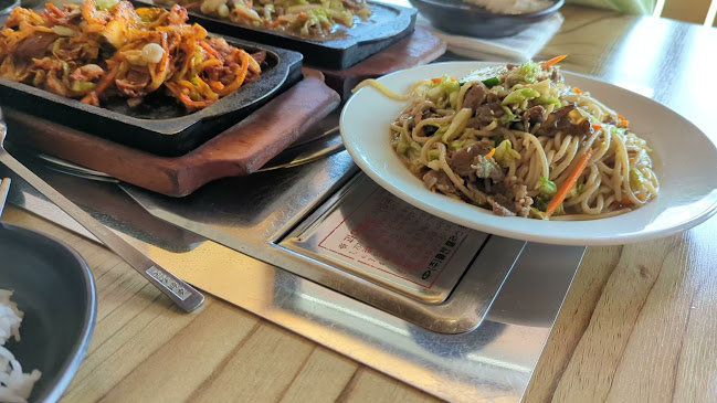 Opinii despre Lee House Korean Restaurant în Edmonton - Hospitality and gastronomy