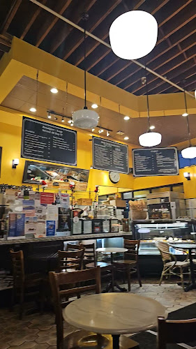 Opinii despre La Boulangerie Bakery Cafe în Calgary - Hospitality and gastronomy