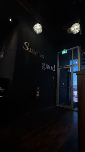 DC Pizza Bistro & Indian Restaurant - Calgary