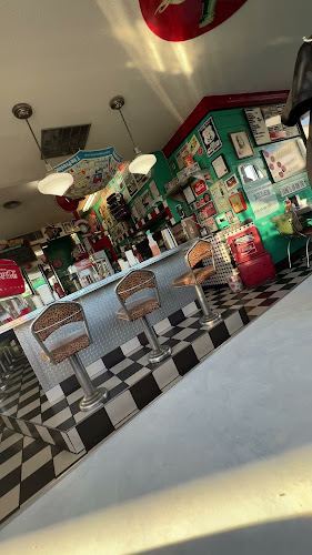 Bobby Sox 50's Diner - Maple Ridge