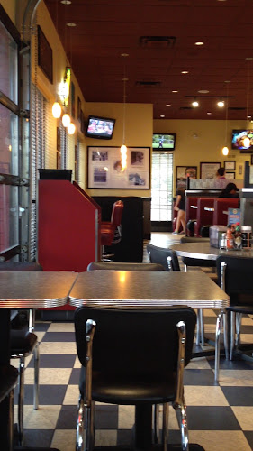 Opinii despre Fatburger Kelowna în Kelowna - Hospitality and gastronomy