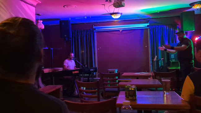 Pour Boy - Somerset - Ottawa