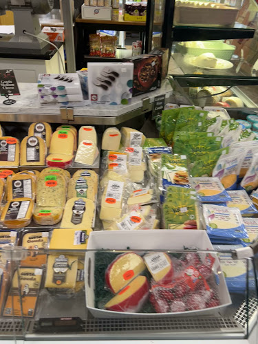 Comentarii opinii despre Angelo’s Italian Bakery & Market