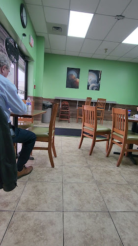 Vern's Pizza - 28th St - Hospitality and gastronomy