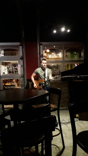 Opinii despre British Arms Pub în Barrie - Hospitality and gastronomy