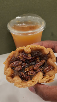 Opinii despre Circles & Squares Bakery Café în North York - Hospitality and gastronomy