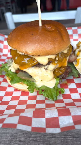 Opinii despre Gladiator Burger Oakville în Oakville - Hospitality and gastronomy