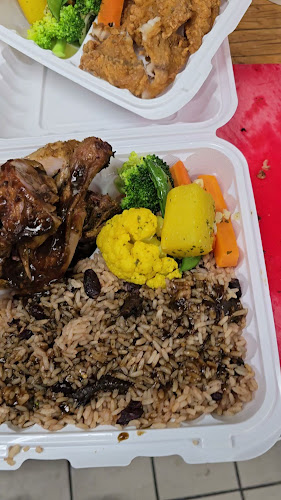 268 Portage Ave, Winnipeg, MB R3C 0B6