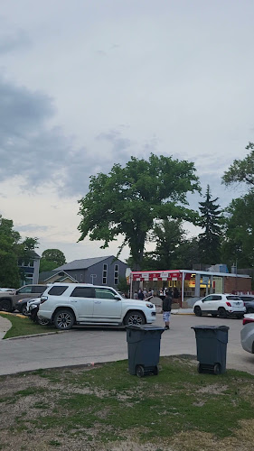 766 Jubilee Ave, Winnipeg, MB R3L 1P7