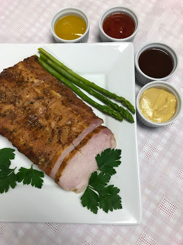 Comentarii opinii despre Ernie's Mobile Whole Hog Barbecue and Catering