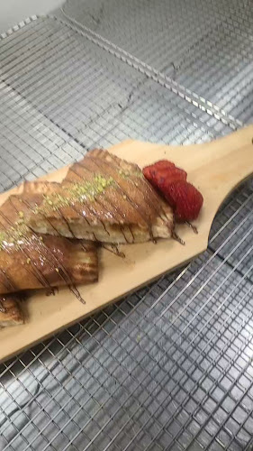 Opinii despre Mona's Pizza în Edmonton - Hospitality and gastronomy