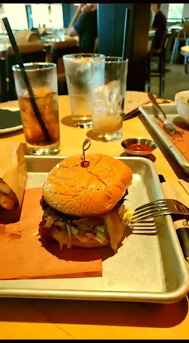 Opinii despre CRAFT Beer Market English Bay în Vancouver - Hospitality and gastronomy