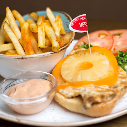 Opinii despre Barcelos Flame Grilled Chicken- Nordel în Surrey - Hospitality and gastronomy