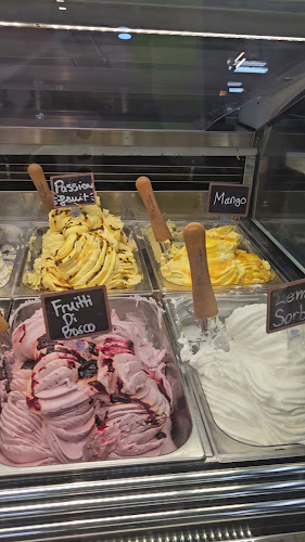 Casa di Moni Café and Gelato - Ottawa