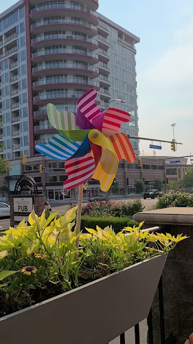 1177 Ellis St, Kelowna, BC V1Y 1Z5