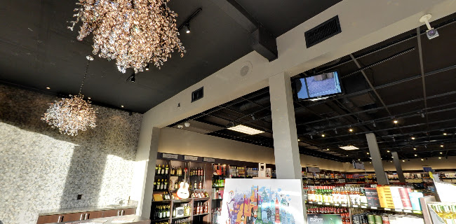 111 Lakeshore Dr NE, Salmon Arm, BC V1E 4N3