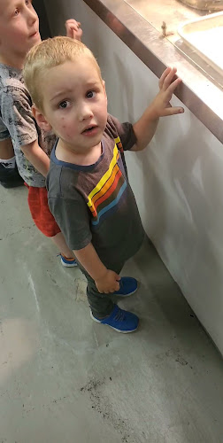 1712 Dundas St, London, ON N5W 3E3