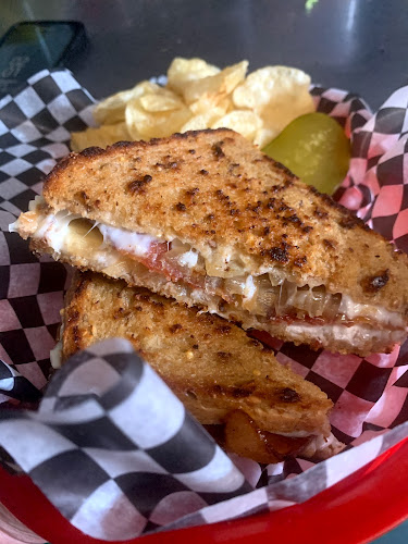 Opinii despre Grilled Cheese Social Eatery în Barrie - Hospitality and gastronomy