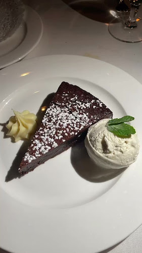 Gotham Steakhouse & Cocktail Bar - Hospitality and gastronomy