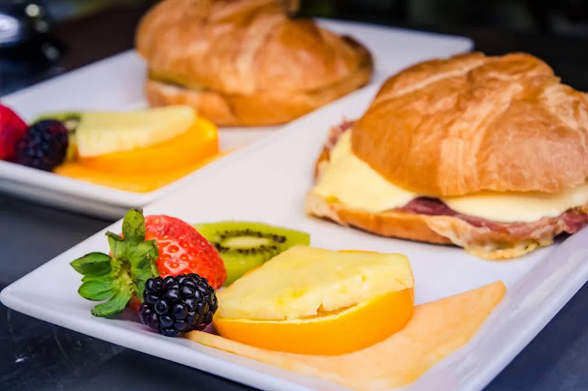 Tiramisu Bistro - Hospitality and gastronomy