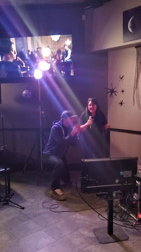 Hideaway Public House