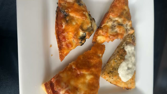 Royal Pizza (Crowfoot) - Calgary