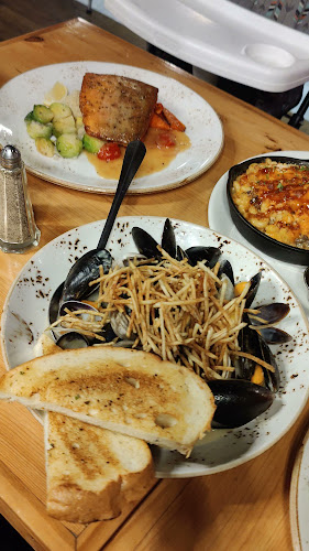 Opinii despre West Coast Seafood & Raw Bar Kelowna în Kelowna - Hospitality and gastronomy