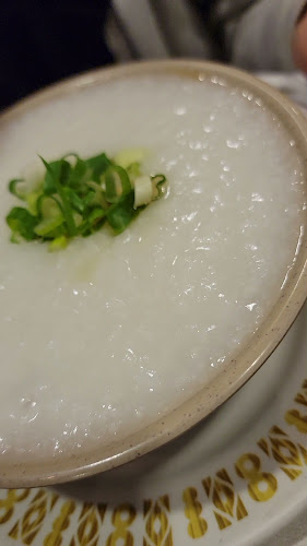 Opinii despre New Town Bakery & Restaurant în Vancouver - Hospitality and gastronomy