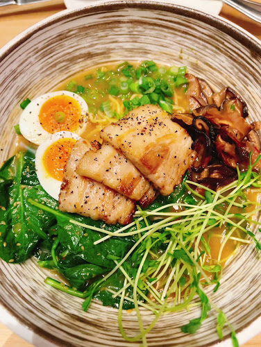 Moxies Davie Restaurant - Vancouver