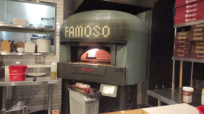 Opinii despre Famoso Italian Pizzeria - Coquitlam Centre în Coquitlam - Hospitality and gastronomy