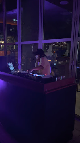 Opinii despre D/6 Bar & Lounge în Vancouver - Hospitality and gastronomy