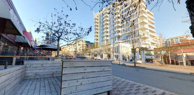 3 Lonsdale Ave, North Vancouver, BC V7M 2E4