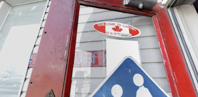 Comentarii opinii despre Checkered Flag Bar & Grill