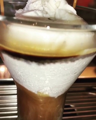 Opinii despre La Boulangerie Bakery Cafe în Calgary - Hospitality and gastronomy