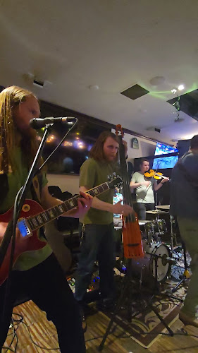 Comentarii opinii despre Jamesons Pub - 17th Ave