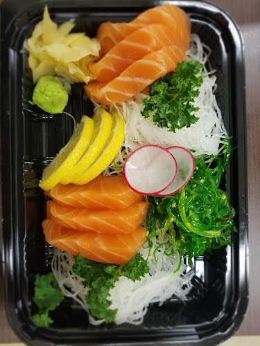 Roll & Chicken - Nanaimo