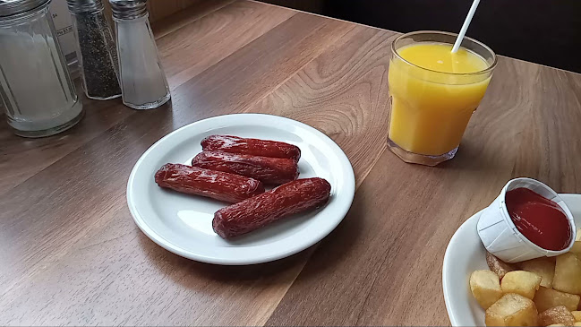 Opinii despre Tincap Restaurant & Plaza în Brockville - Hospitality and gastronomy