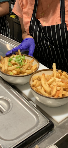 Opinii despre Chit Chat Burger Bar în Vancouver - Hospitality and gastronomy