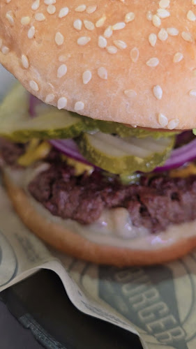 Opinii despre Fatburger Langley în Langley - Hospitality and gastronomy