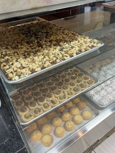 Comentarii opinii despre Crown Pastries