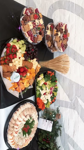 Opinii despre Lesley's Party Sandwiches & Catering în Thornhill - Hospitality and gastronomy