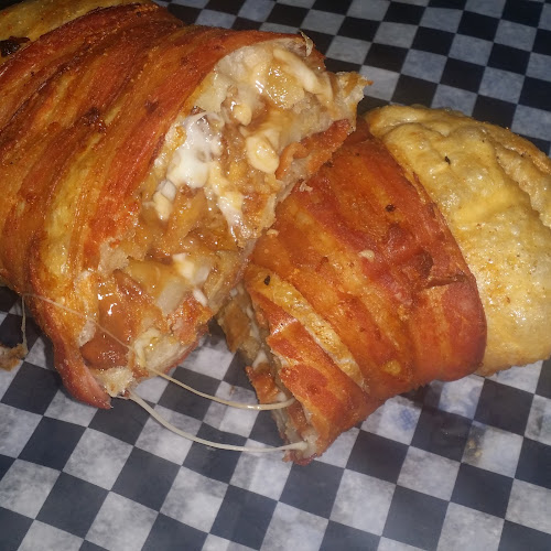 Lakeview Burger & Diner not this name - Oshawa