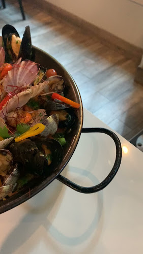 Opinii despre Fanny Bay Oyster Bar & Shellfish Market în Vancouver - Hospitality and gastronomy