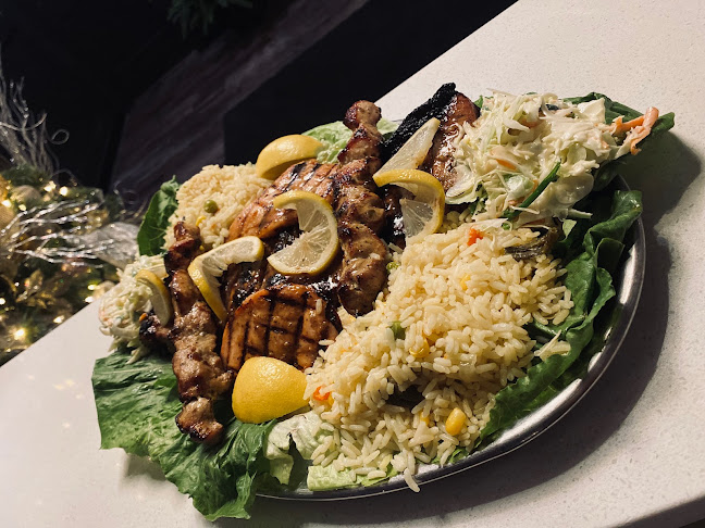 Kisavos Restaurant & Lounge, 1820 Broadway Ave, Saskatoon, SK S7H 2B7