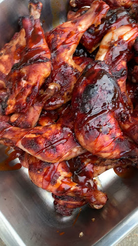 All Seasons Pig Roast & Catering - Hospitality and gastronomy