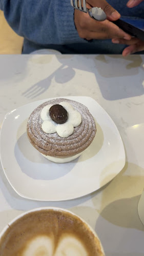 Opinii despre Yuzu No Ki Cafe & Patisserie în Markham - Hospitality and gastronomy