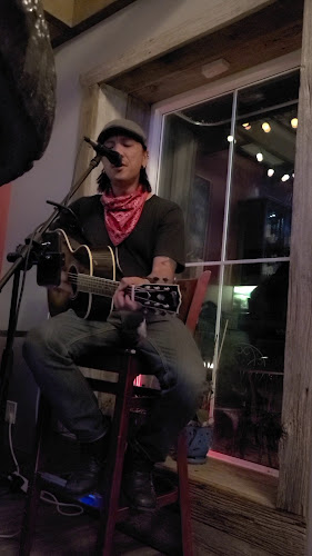 The Easy Pour Wine Bar - Hospitality and gastronomy